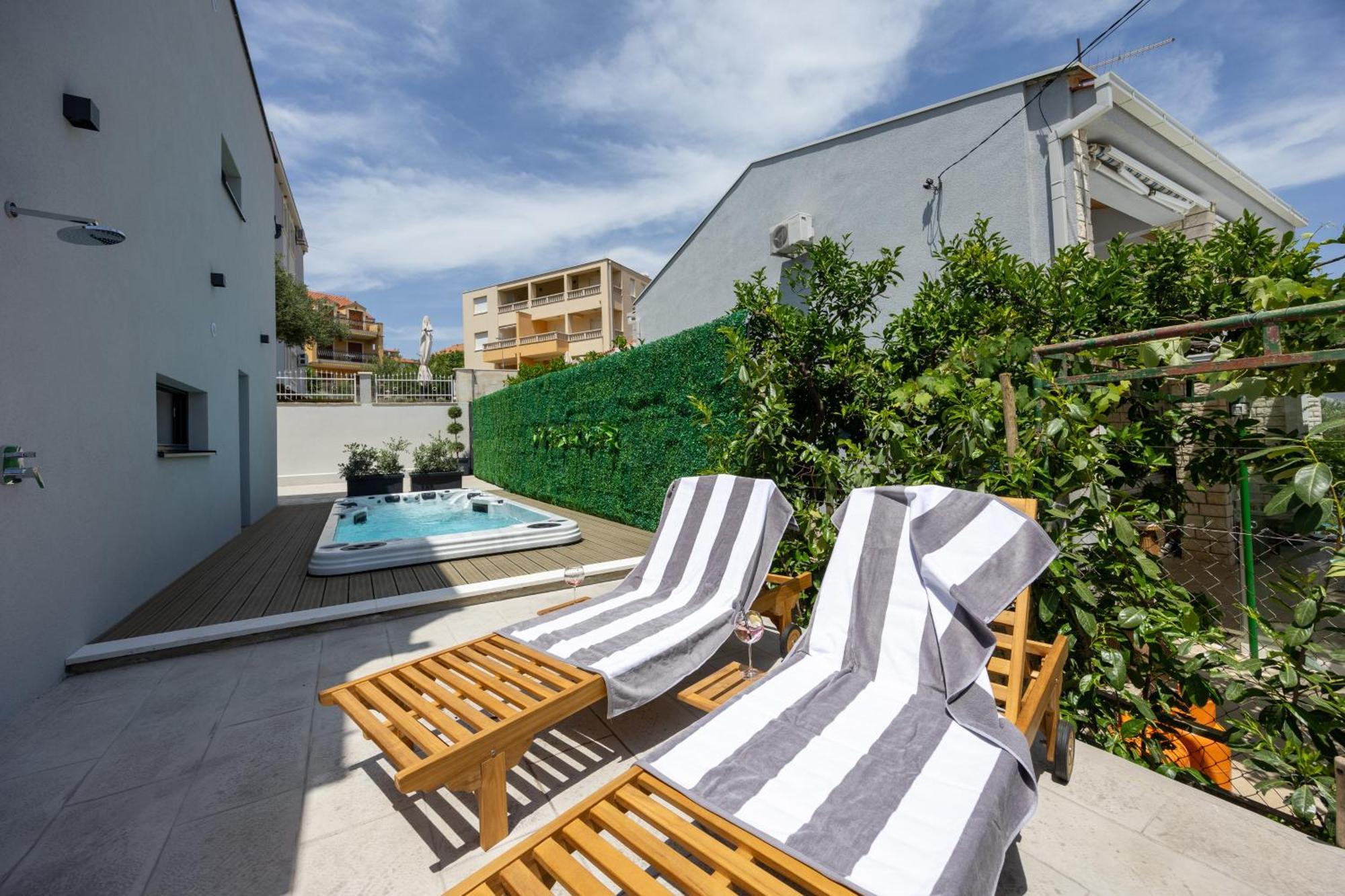 Villa Roma Sauna And Hydrotherapy Pool Trogir Exterior photo