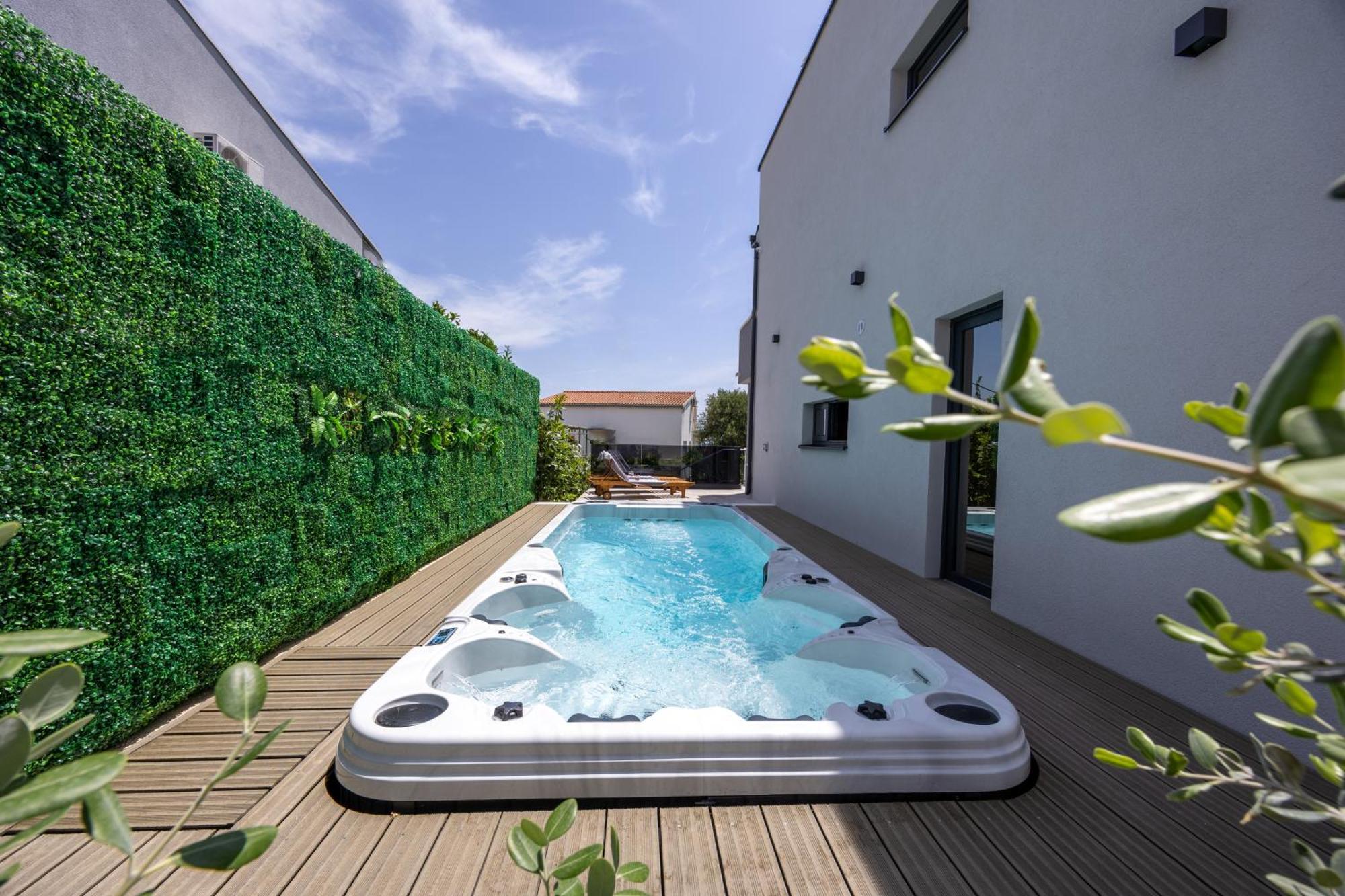 Villa Roma Sauna And Hydrotherapy Pool Trogir Exterior photo